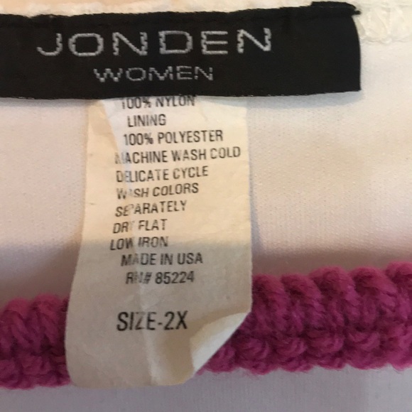 White Lacey 21’’ long top - Picture 3 of 6